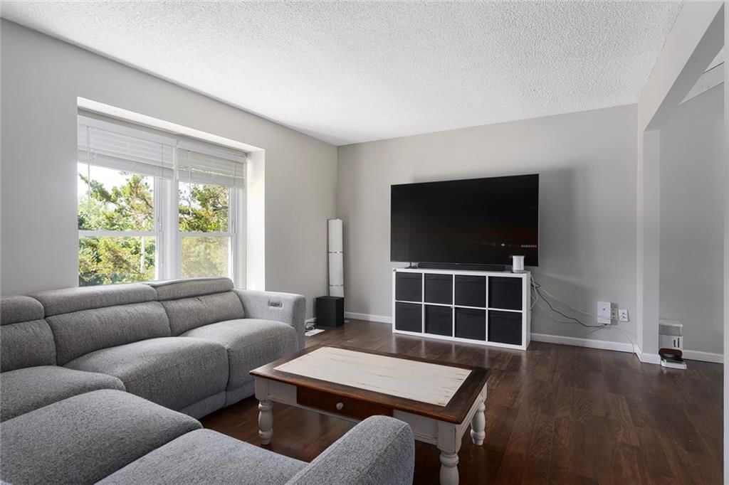 8031 N Garfield Street — photo 3