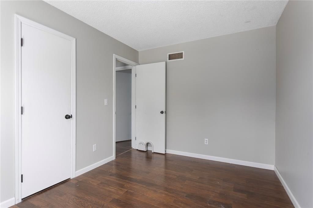 8031 N Garfield Street — photo 9