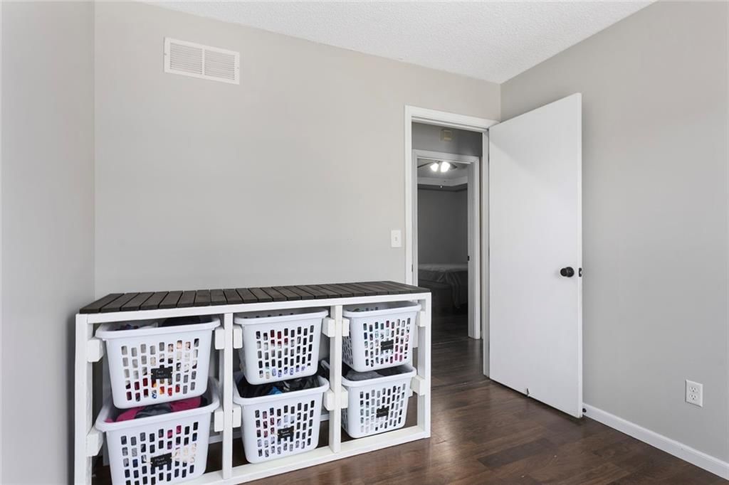 8031 N Garfield Street — photo 11
