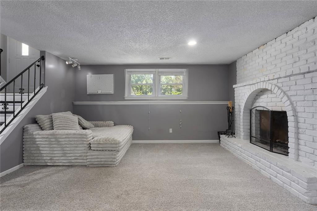8031 N Garfield Street — photo 14