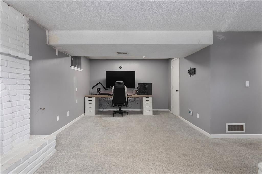 8031 N Garfield Street — photo 16