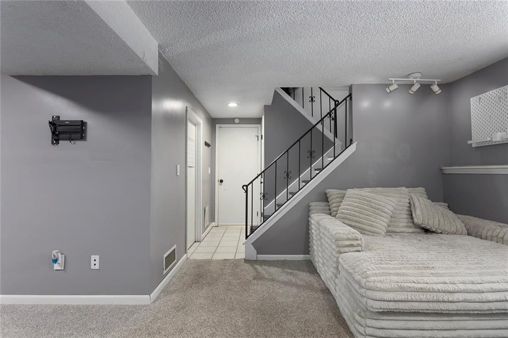 8031 N Garfield Street — photo 18