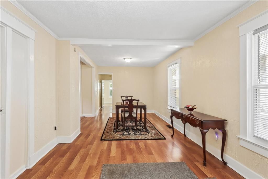 424 N Brighton Avenue — photo 4