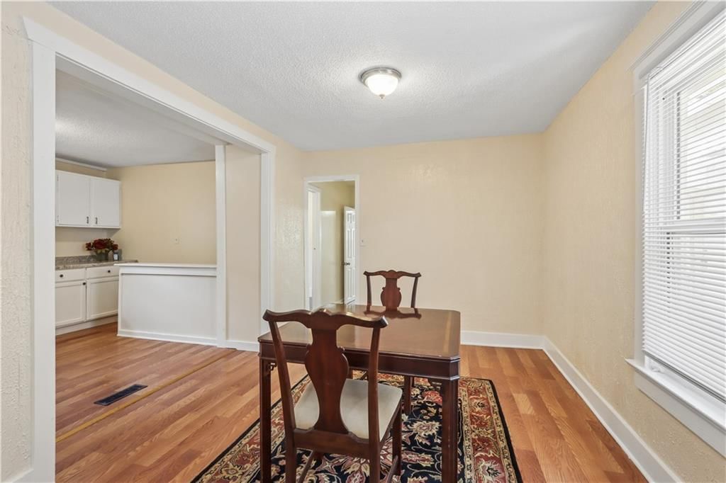 424 N Brighton Avenue — photo 5