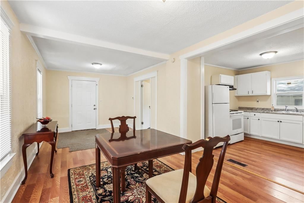 424 N Brighton Avenue — photo 6
