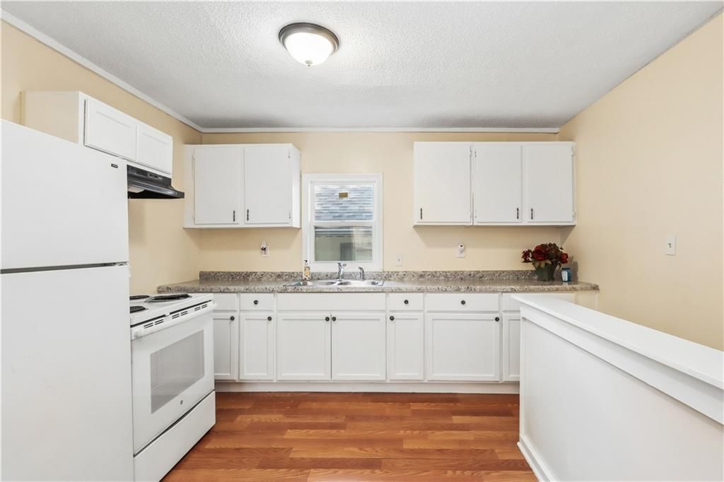424 N Brighton Avenue — photo 8