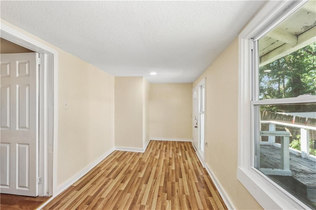 424 N Brighton Avenue — photo 11