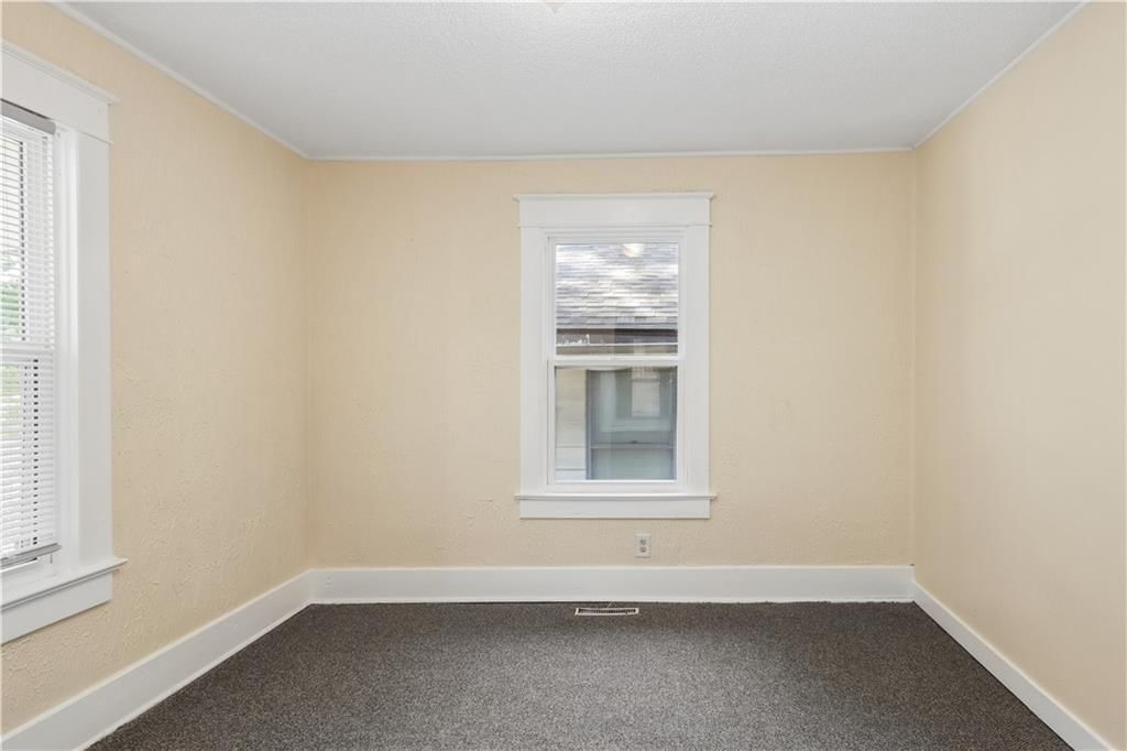 424 N Brighton Avenue — photo 13