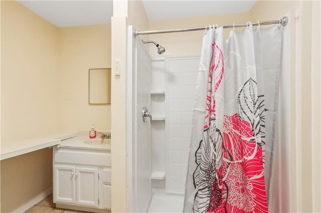 424 N Brighton Avenue — photo 14