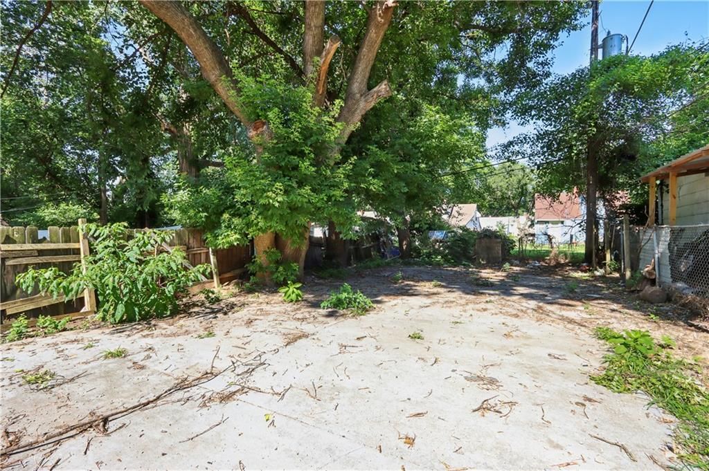 424 N Brighton Avenue — photo 18