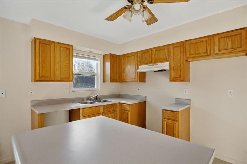710 N Brown Street — photo 6