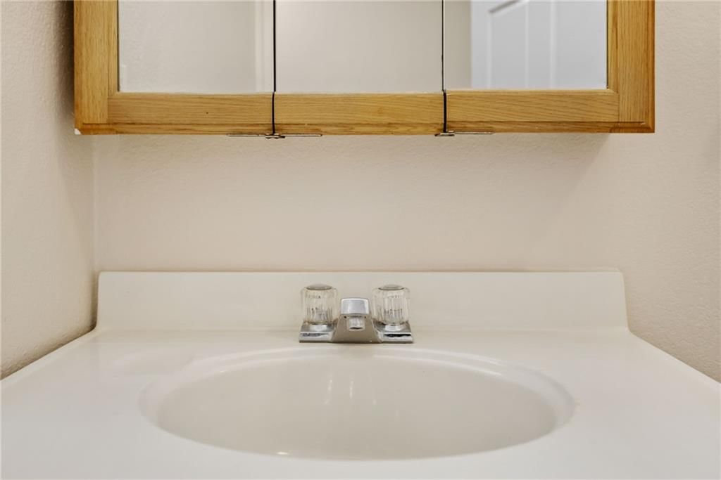710 N Brown Street — photo 15