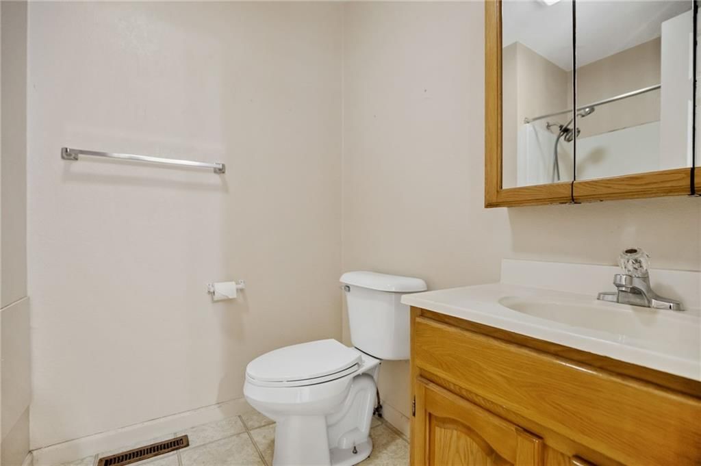 710 N Brown Street — photo 17