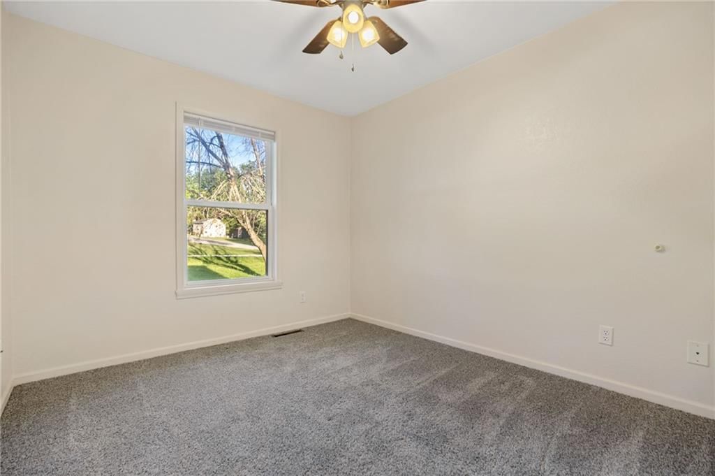 710 N Brown Street — photo 20