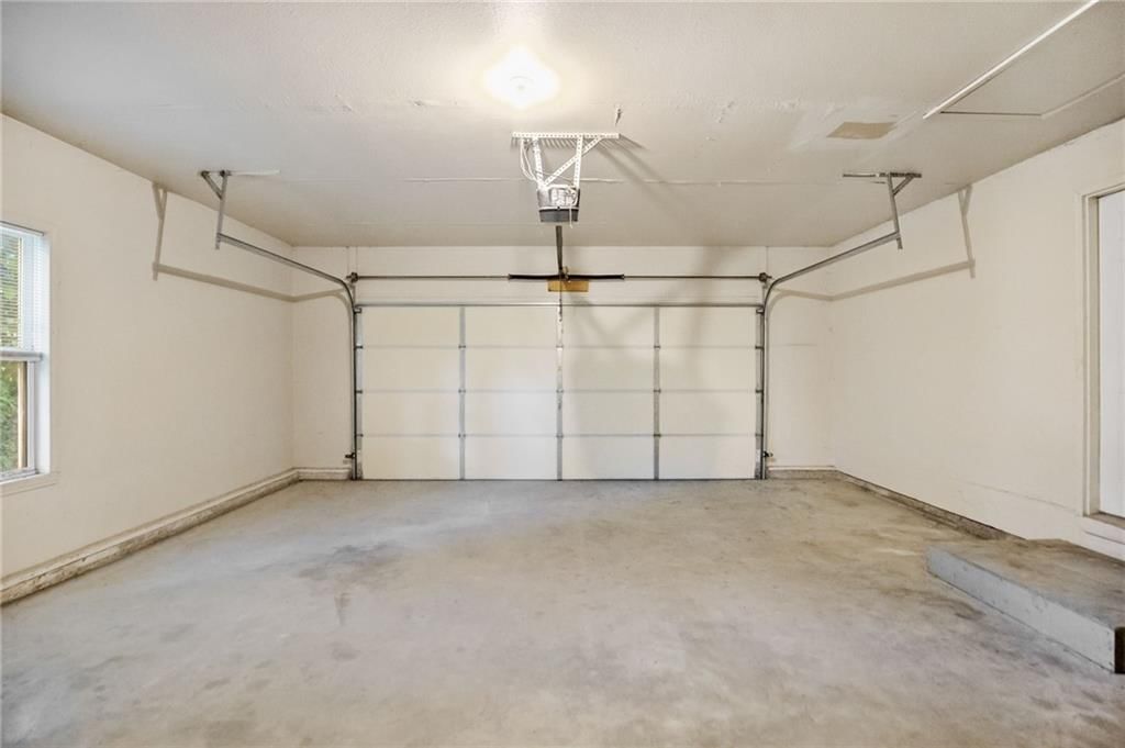 710 N Brown Street — photo 25