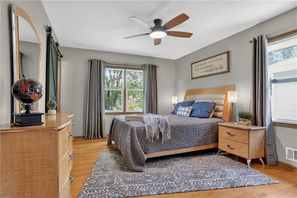 6107 Harvard Avenue — photo 10