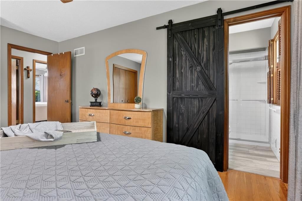 6107 Harvard Avenue — photo 11