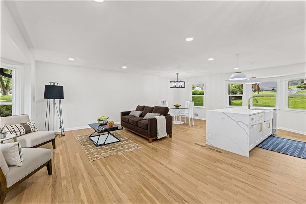 9724 Slater Lane — photo 4
