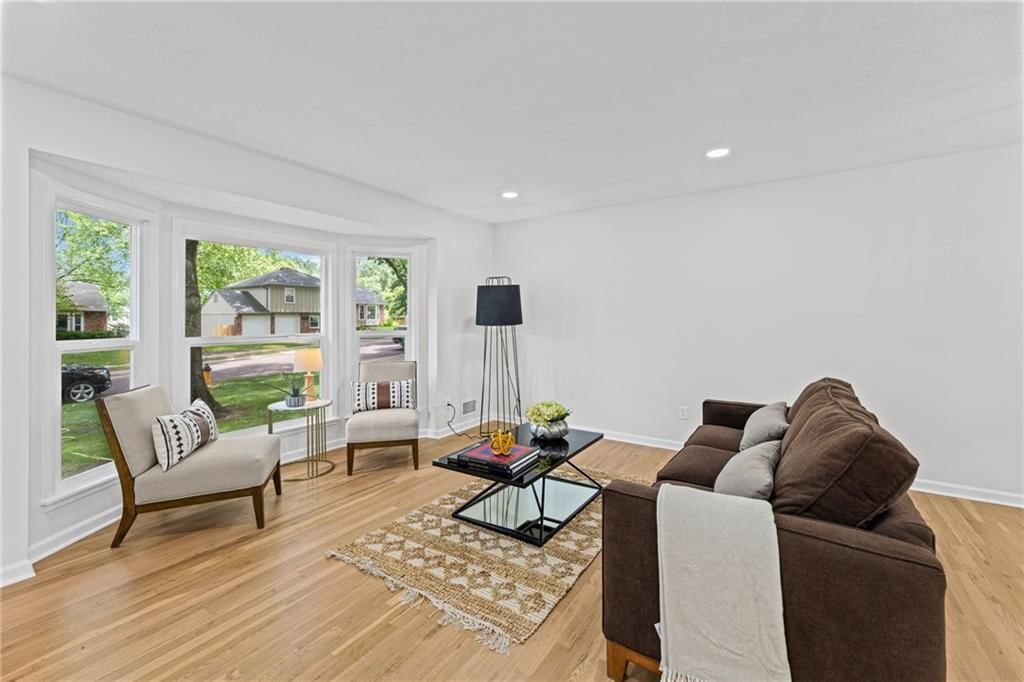 9724 Slater Lane — photo 5