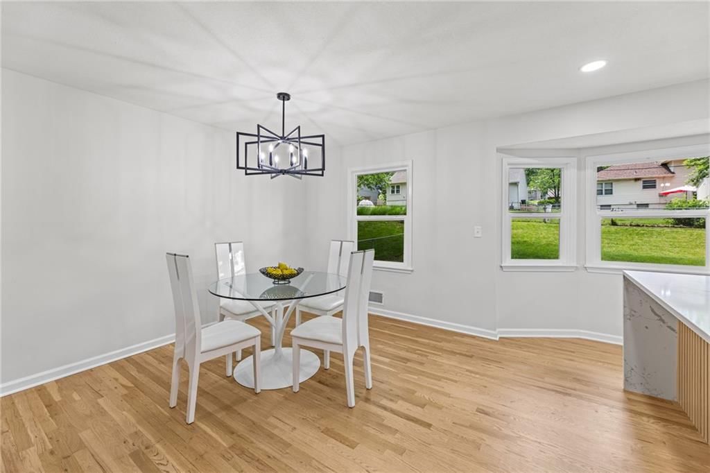 9724 Slater Lane — photo 9