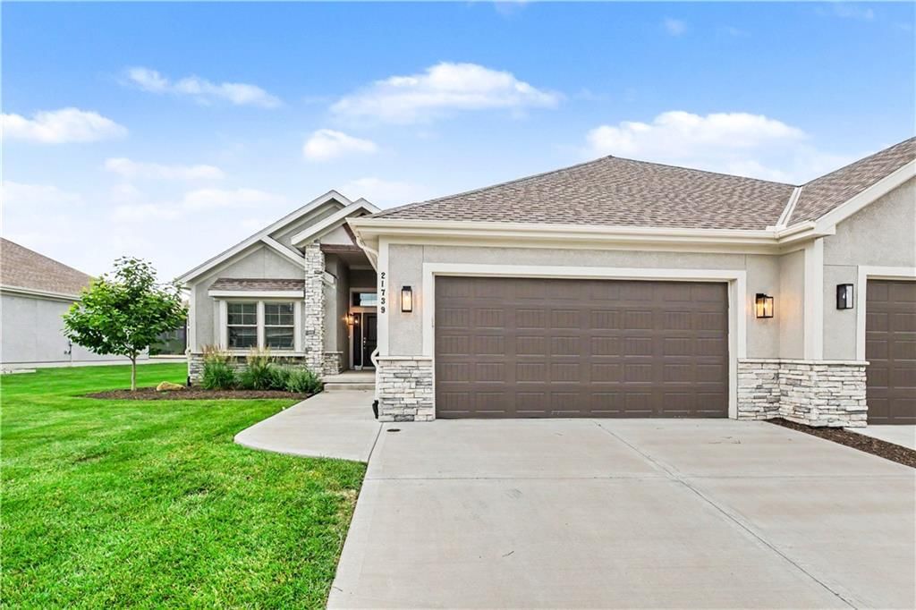 21739 W 116th Terrace, Olathe, KS