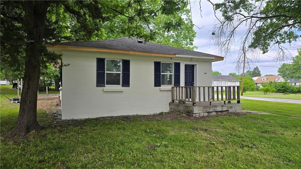 1114 Comstock Street — photo 12