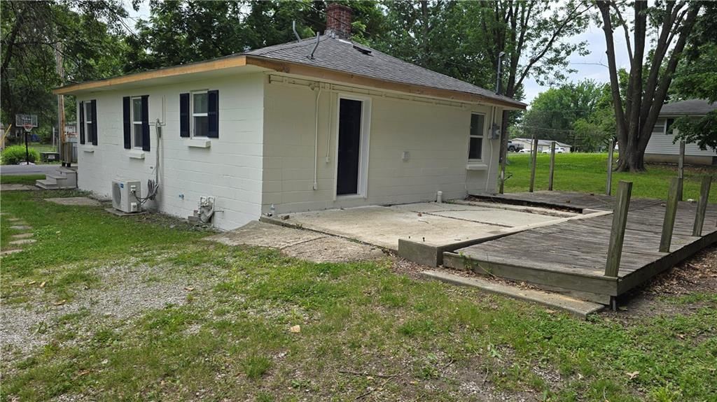 1114 Comstock Street — photo 13