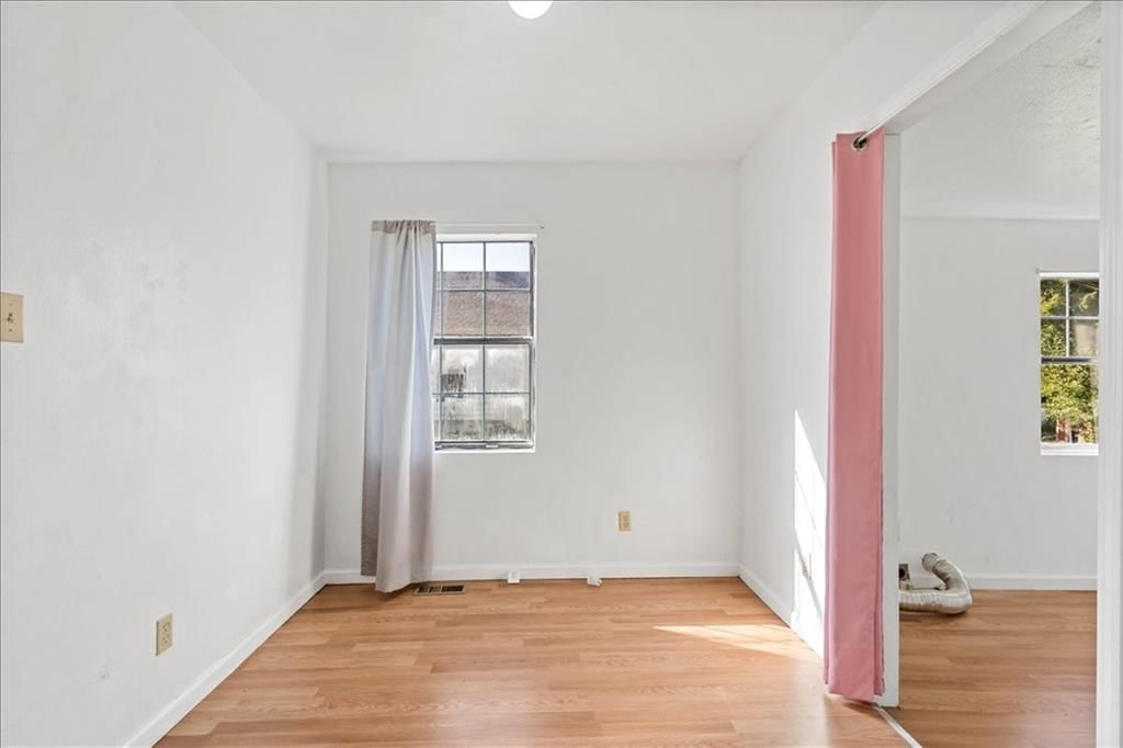 1900 Ewing Avenue — photo 13