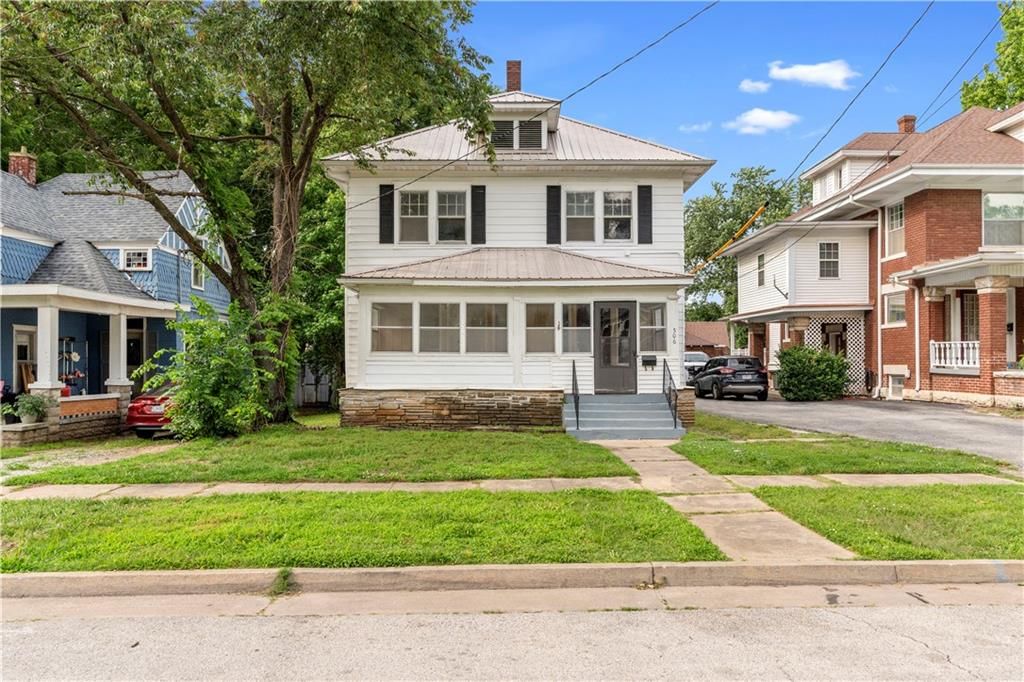 506 W Walnut Street, Nevada, MO