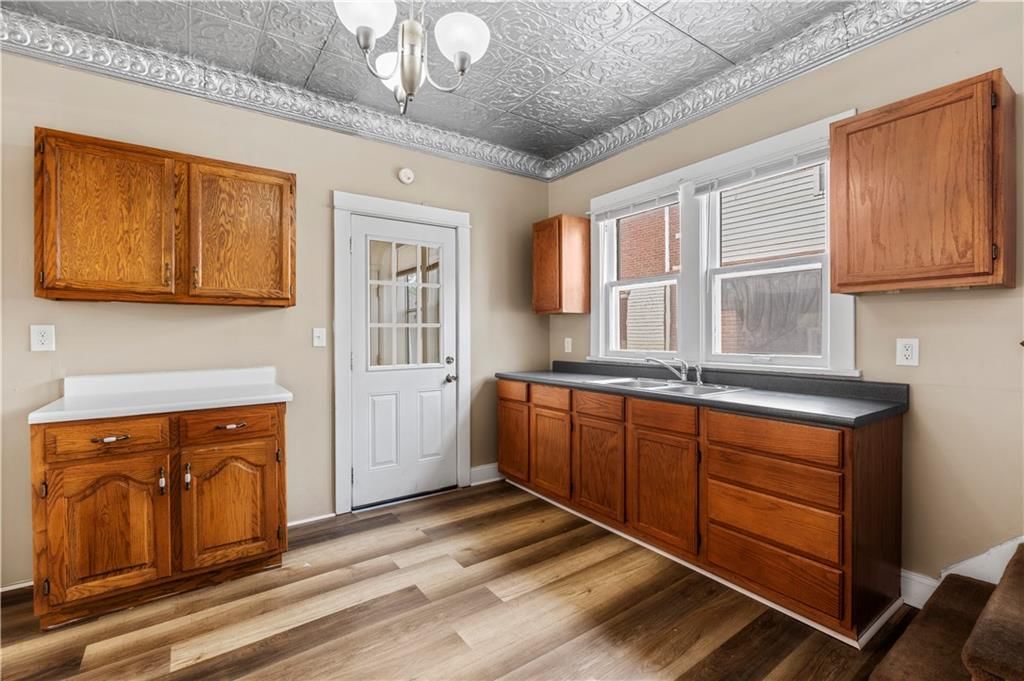 506 W Walnut Street — photo 18