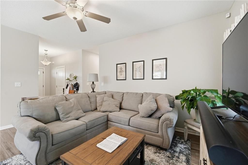 409 NE Ash Street — photo 6