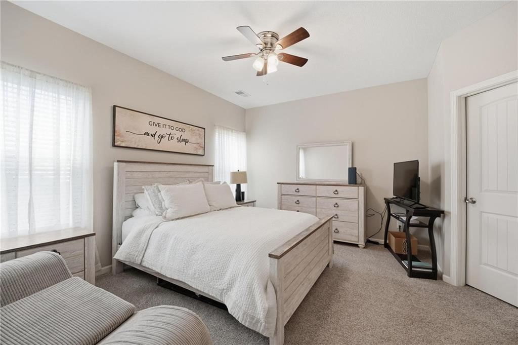 409 NE Ash Street — photo 15