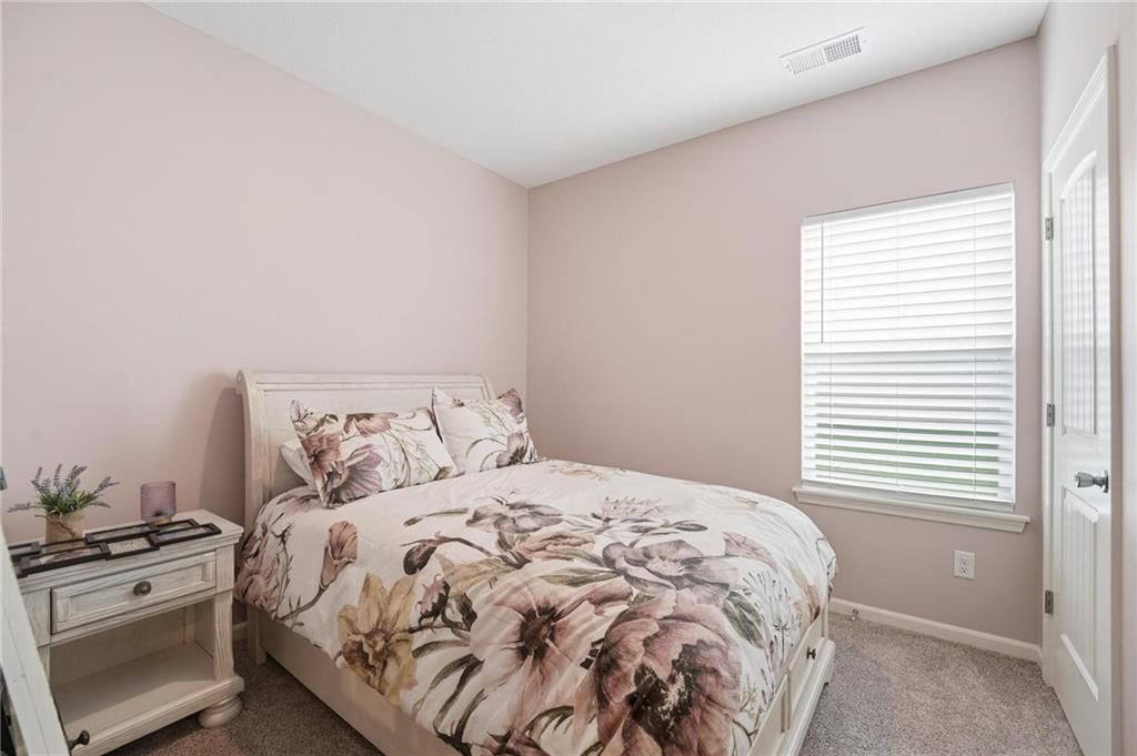 409 NE Ash Street — photo 18