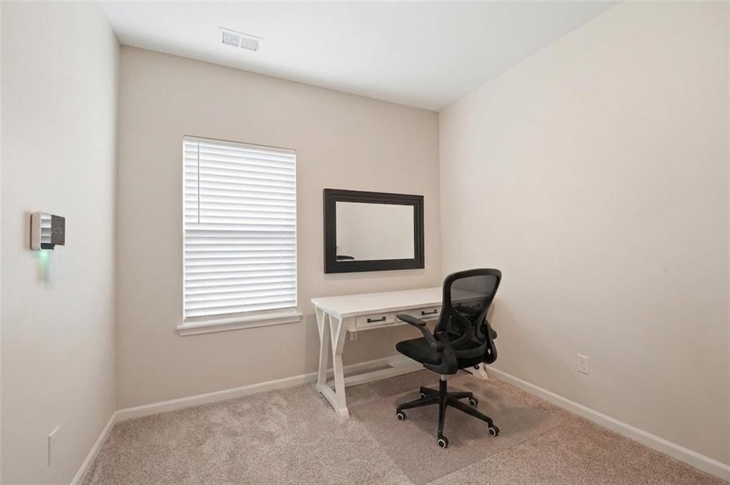 409 NE Ash Street — photo 19