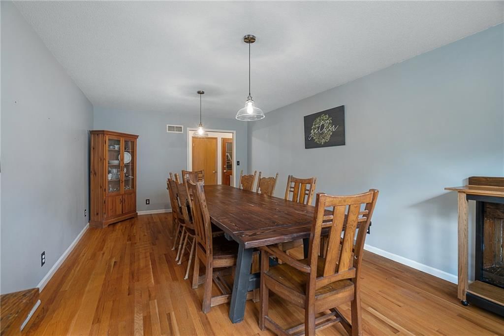 10719 Cypress Avenue — photo 13