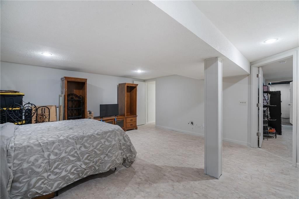10719 Cypress Avenue — photo 33