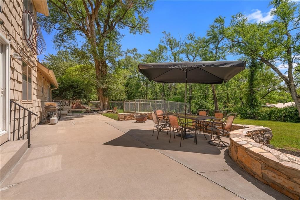 10719 Cypress Avenue — photo 36