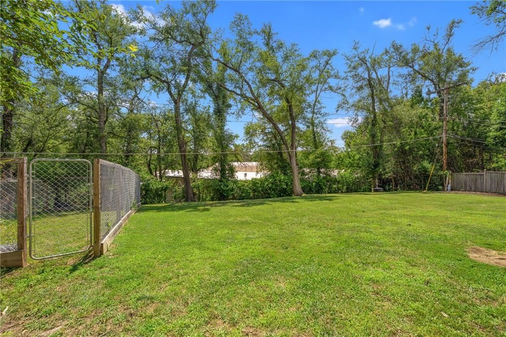 10719 Cypress Avenue — photo 38