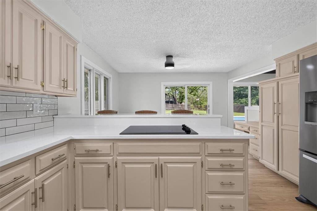 904 SW 44TH Street — photo 9