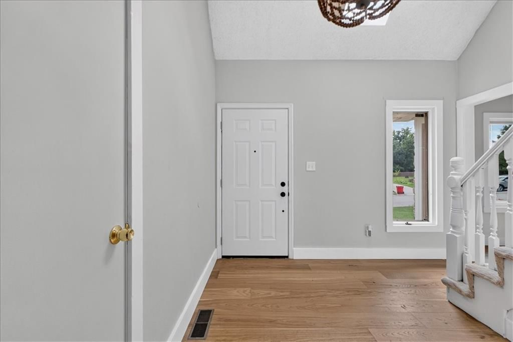 904 SW 44TH Street — photo 36