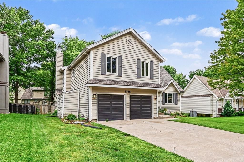 1366 E MEADOW Lane — photo 3