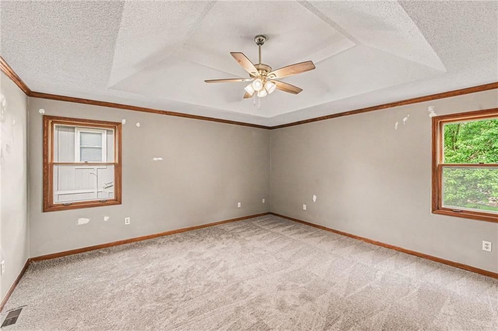 1366 E MEADOW Lane — photo 15