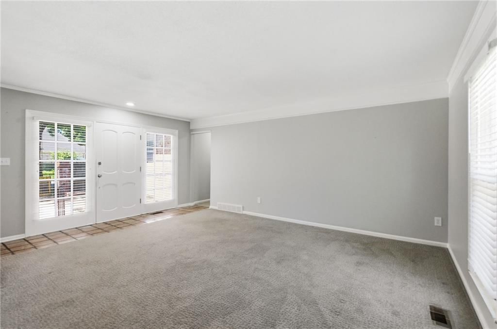 10240 Conser Street — photo 8