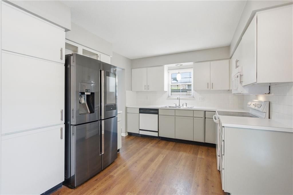 10240 Conser Street — photo 12