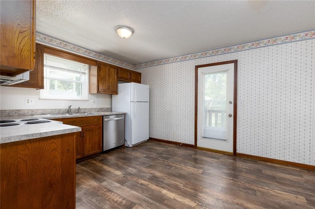 7505-7507 NW 82nd Street — photo 15