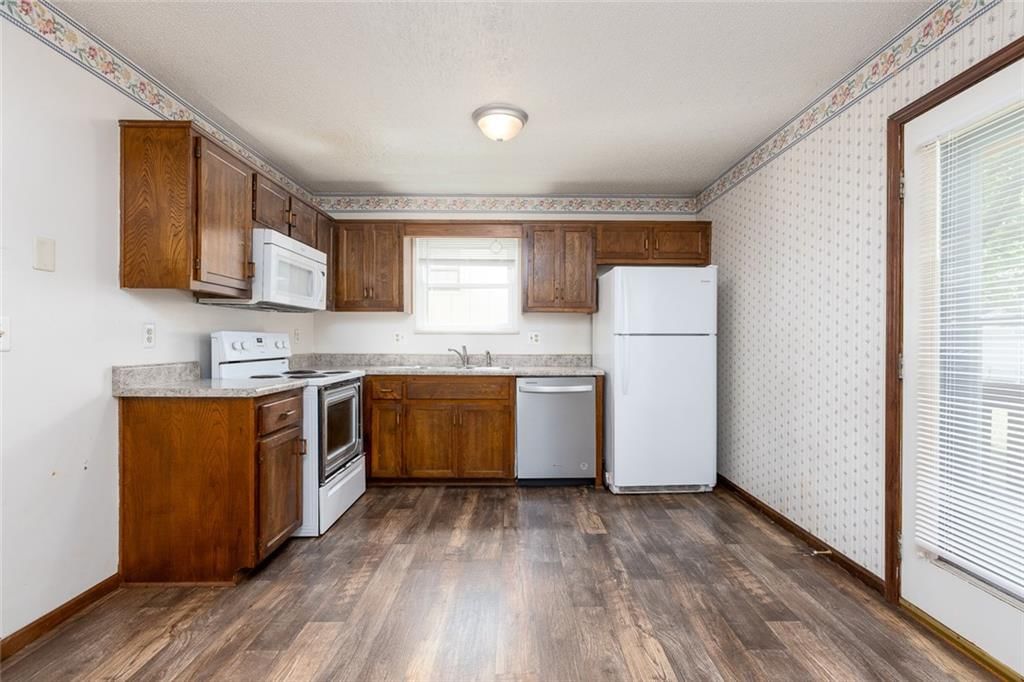 7505-7507 NW 82nd Street — photo 16