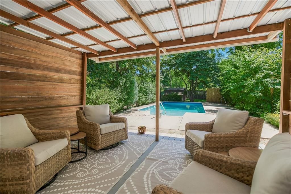 105 Continental Drive — photo 22