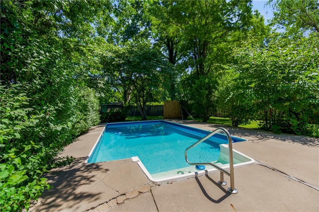 105 Continental Drive — photo 24