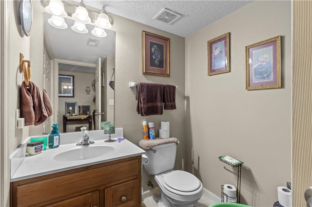 10563 E 46th Terrace — photo 3
