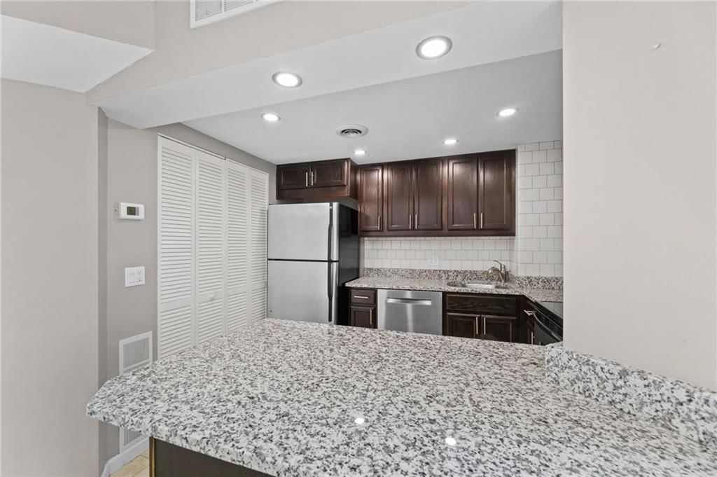 3838 Rainbow Boulevard — photo 34